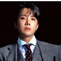 J hope ( alpha / friend )