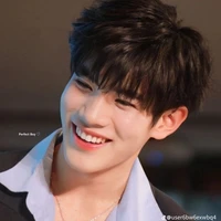 โฟร์ท(นายเอก)