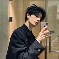 อาเธอร์:พระเอก