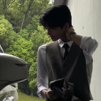 เมธา(พระเอก2+รองประธานมือซ้าย)