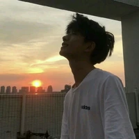 สตาร์(น้องชายต่างพ่อนางเอก)