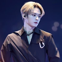 Lee Know(เพื่อน พ.อ.)