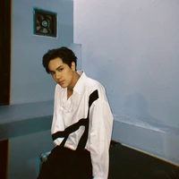 คิง|พระเอก