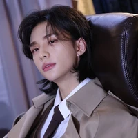 Hwang hyunjin 
