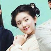ลัวเฟยเฟย(นอ.)เจ้าราศีคนแบกงู