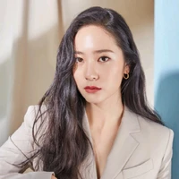 Queen Arrabel Vaero || Mommy