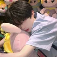 ออกัส/ตอนเด็ก/นายเอก