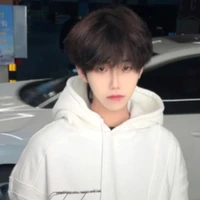 มารุ(นายเอก)​