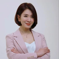 คุณหญิงนิษา//ย่าพระเอก