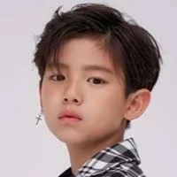 AZKANIO AVERIN HISYAM ALZZAKY FALIH