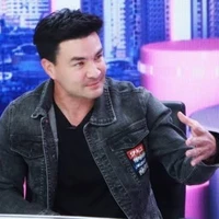 ตั๊ก ( เพื่อนพระเอก ) 