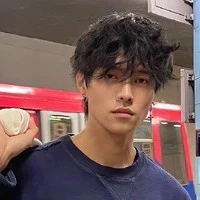 Adam(Jovem)