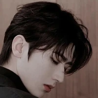 คริน(พี่ชายน.อ)