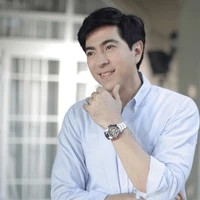 โอม(พ่อนางเอก)