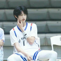 กิต//รุ่นพี่
