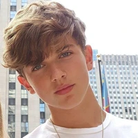 Léo
