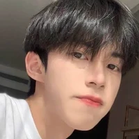 แม็กเพื่อน(พระเอก)