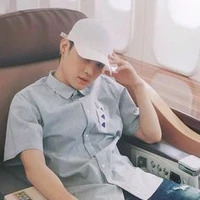 จอม (พี่.จินนี่)