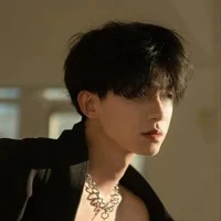 คิมหันต์ ( พระเอก+พี่นายเอกคนโต )