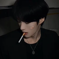 เจมส์:เพื่อนพระเอก