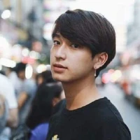 พี่ท็อป..ประธานรุ่น