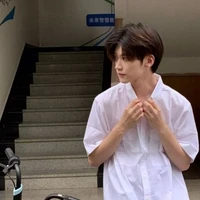 นนท์(คนขับรถบนบ้านนางเอก