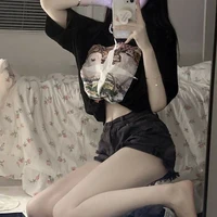 น้ำ ชะนี