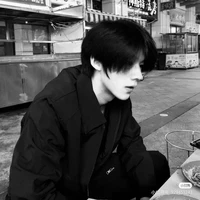 คีย์ • พระเอก •