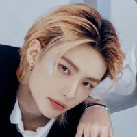 HWANG HYUNJIN