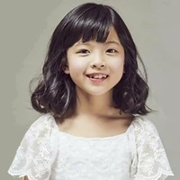 Lisa Kecil (8 tahun)