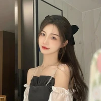เฟ่ย/นางเอก