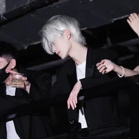 เกียร์(ลูกน้องพระเอกฝั่งซ้าย)