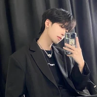 อาชิ(พระเอก+เจ้าของวัง)