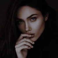 Ava Collins/fl