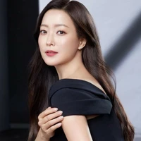 Momy Jisoo/Hee sun