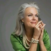 Laura Ferrer (mamá de Adriana)