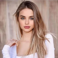Anne Percy (18 años)
