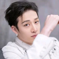 Christopher Bang(TanganKanan Min Yoongi)