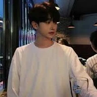 ชิน(นายเอก)