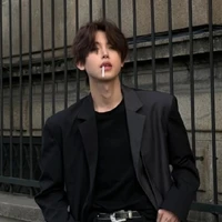 มาร์ค (คู่หมั้นนอ.)