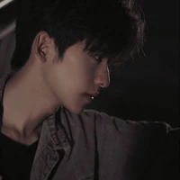 อักษร[พระเอก]