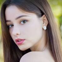 Chloe / Aria Enoch