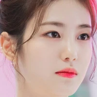 เมย์=แม่ น.อ.+พ.อ.