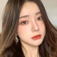 อีม (เพื่อนสาว)