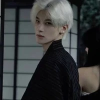 คิวส์(หัวหน้าแก๊ง+พี่ฟาโรห์)