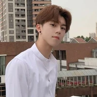 คิง(พี่ชายนร.😏)