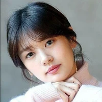 Naura blich ( ibu tiri zifany )