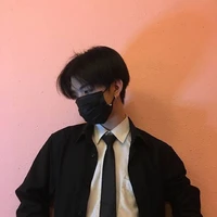 บาส ( การ์ดคนสนิท พอ. + พี่คนกลาง )