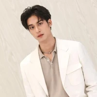 คิม╮(. ❛ ᴗ ❛.)╭