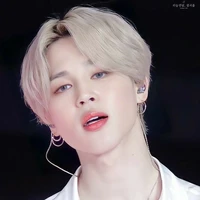Jimin (27 años)